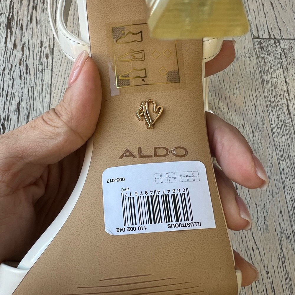 Aldo Cream Illustrious Sandal with Gold Heel size 8 - Picture 7 of 12